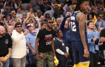 kaiyun sports-莫兰特父亲：对小贾的爱被低估了 愿为他付出生命