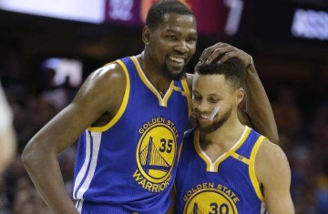 开云平台-库里对再联手KD持开放态度 KD却早对勇士失去信心
